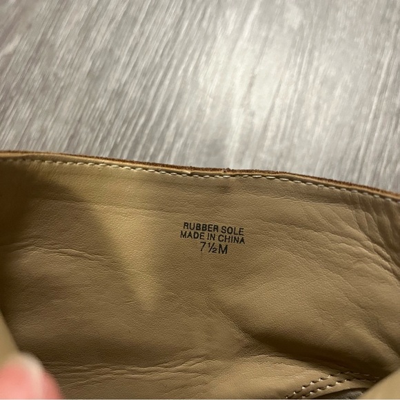 Ann Taylor Womens Tortoise Heel Ankle Boots Size 7.5 Brown Suede Side Zip Gold - Picture 8 of 9